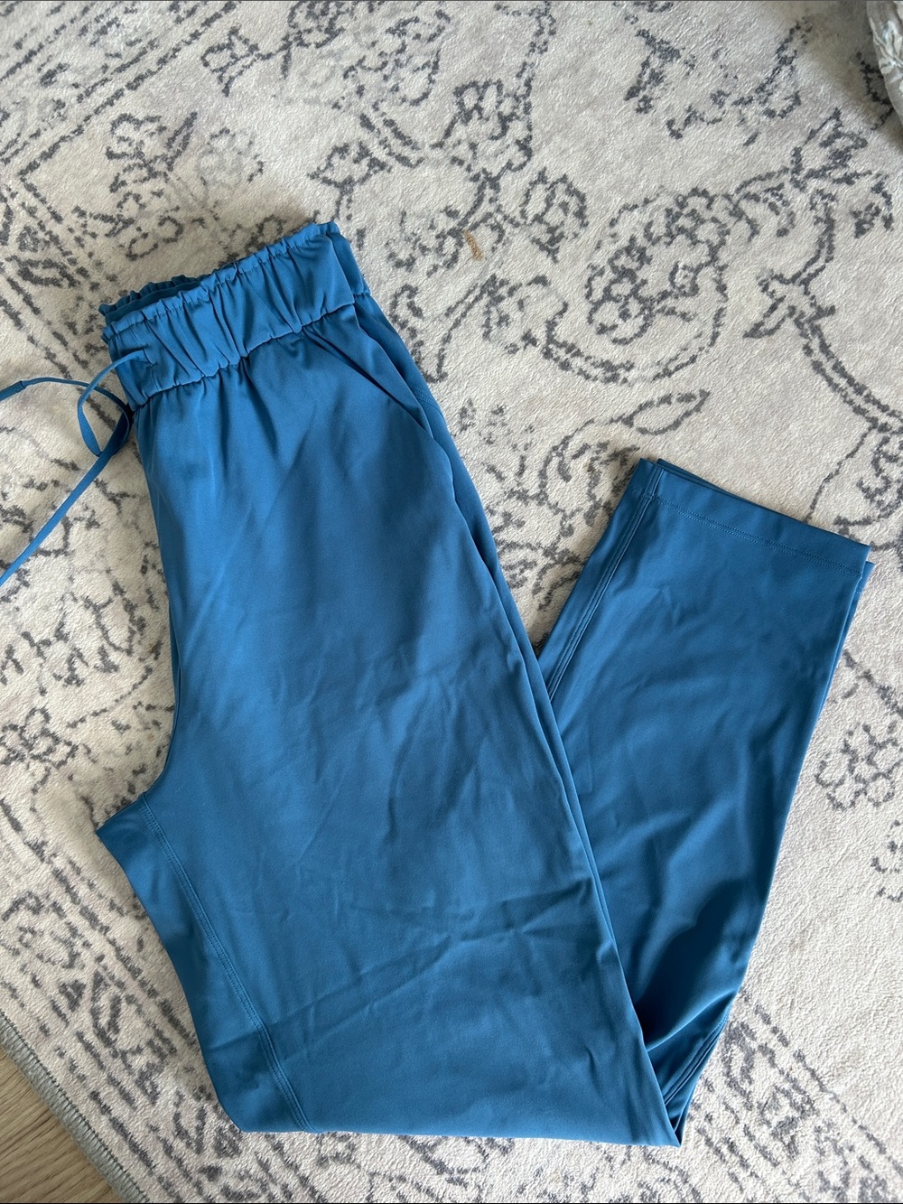 Lululemon Women’s Blue Elastic-Waist Pull-On Pants